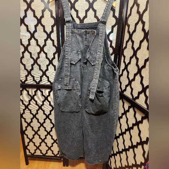 👖 Black Denim Overalls - One Size (Fits US 2-18) 👖 - Picture 6 of 6